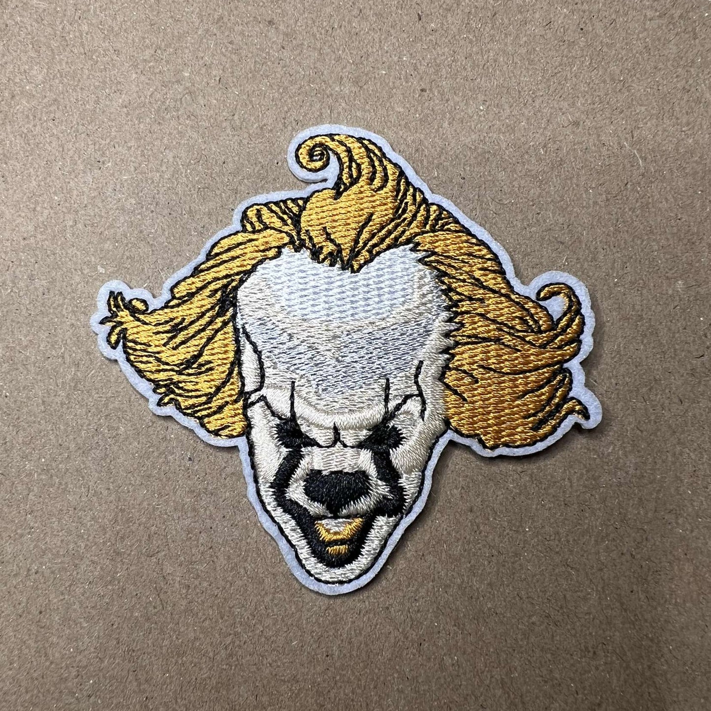 Brodert strykemerke av klovnen Pennywise fra filmen It