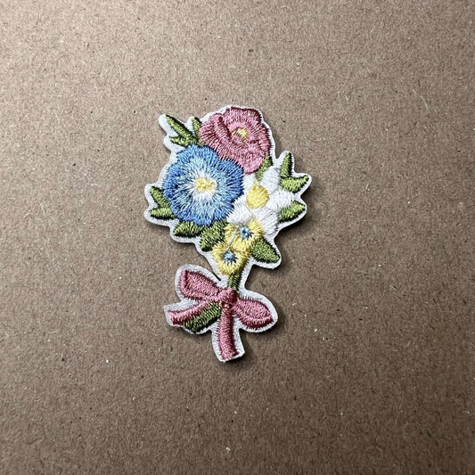 Brodert strykemerke Blomsterbukett 1