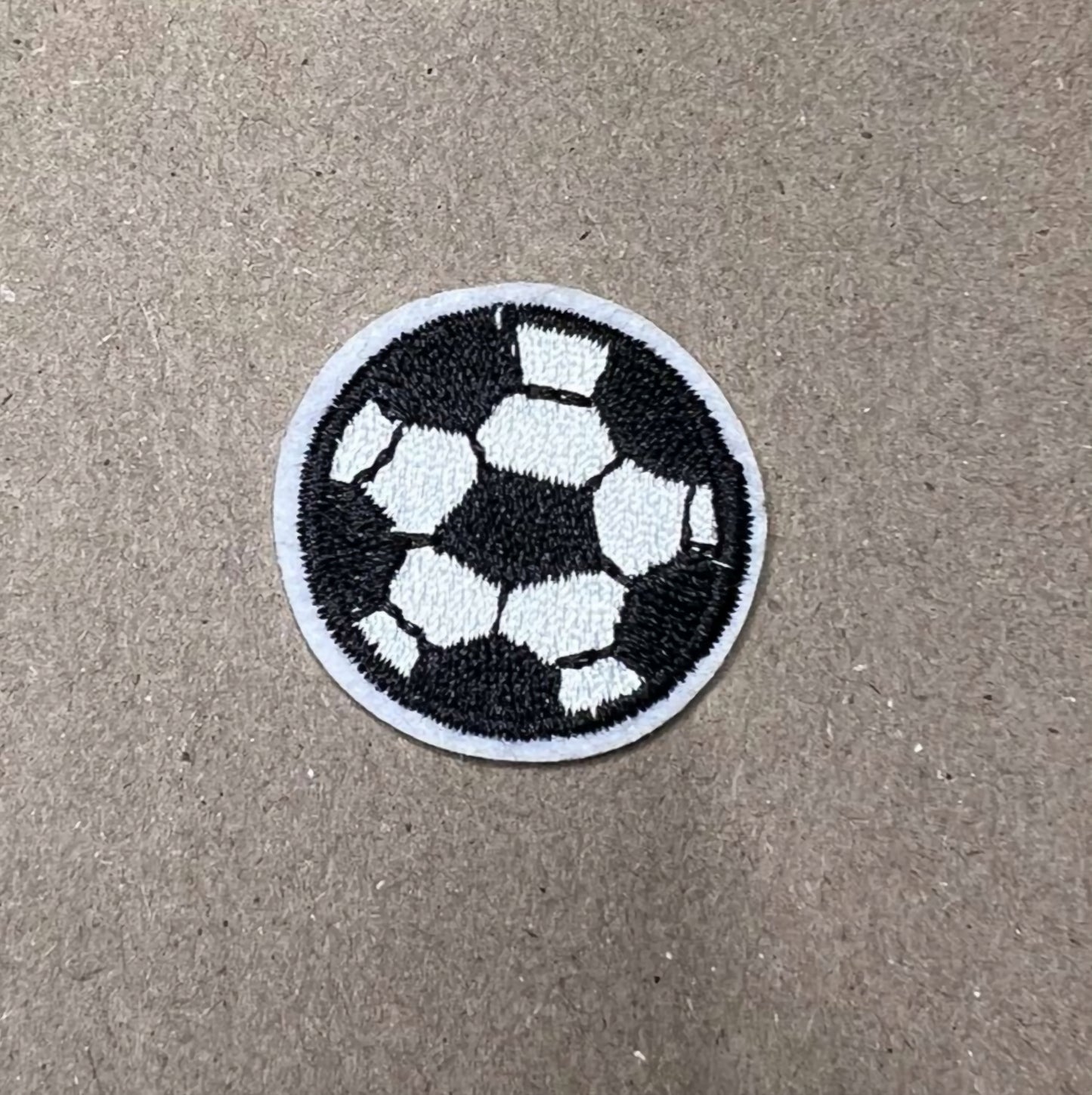 Brodert strykemerke av fotball