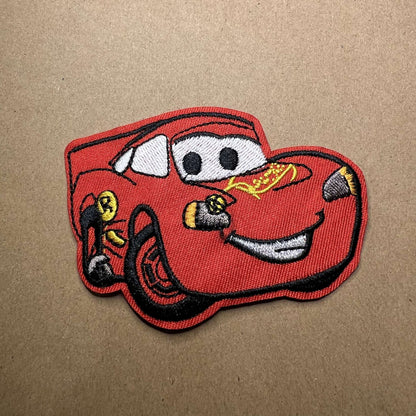 Brodert strykelapp av Lynet McQueen fra filmen Biler