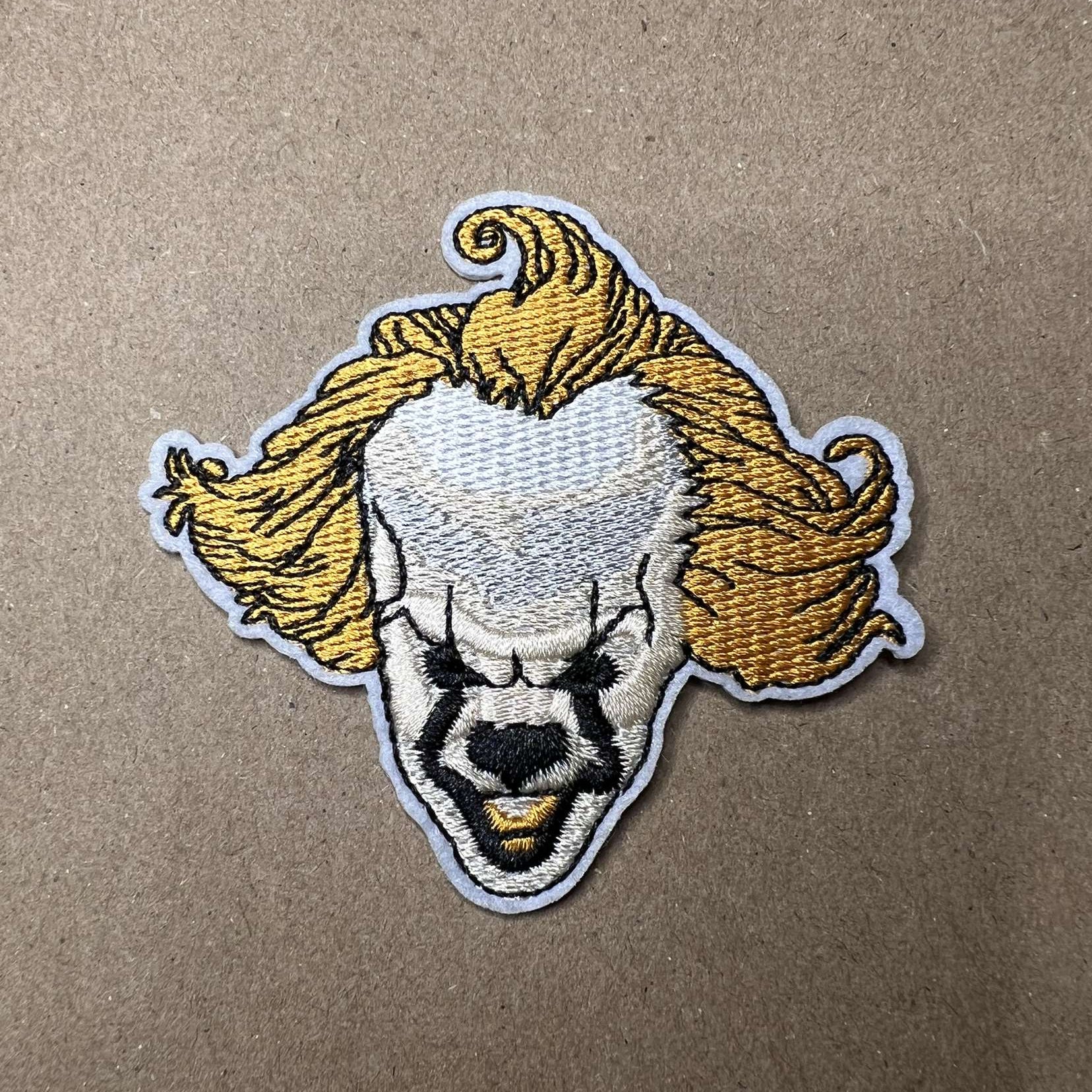 Brodert strykemerke av klovnen Pennywise fra filmen It