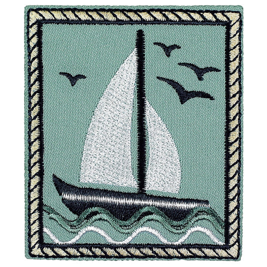 Brodert strykemerke med seilbåtmotiv