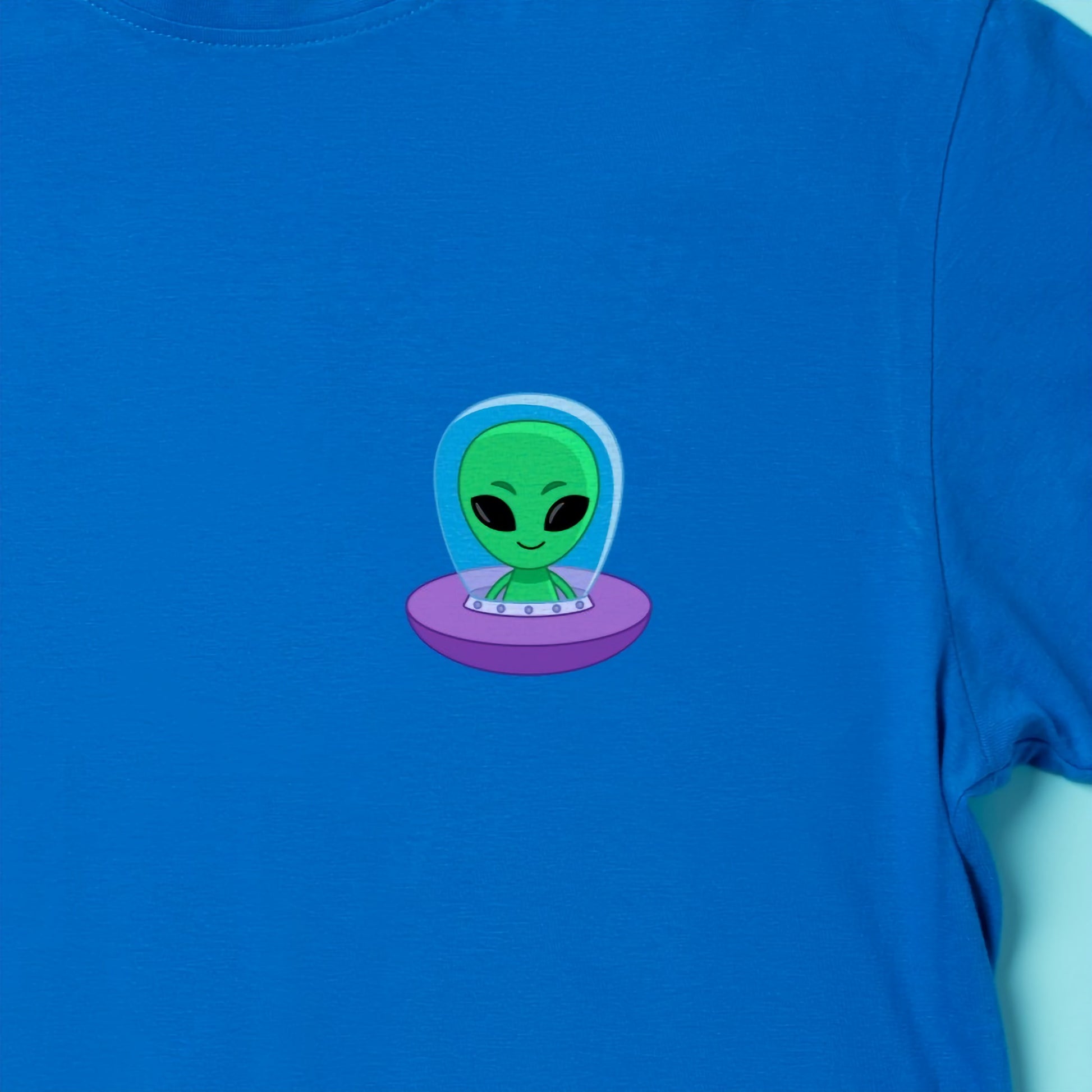 Ufo - kommer de til å ta over verden? Hvem vet, men mens vi venter kan du style f.eks. ola-jakka med denne søte alienen