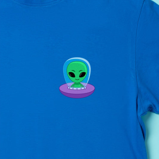 Ufo - kommer de til å ta over verden? Hvem vet, men mens vi venter kan du style f.eks. ola-jakka med denne søte alienen